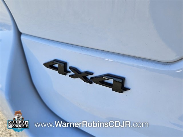 Used 2024 Jeep Grand Cherokee Altitude image 11