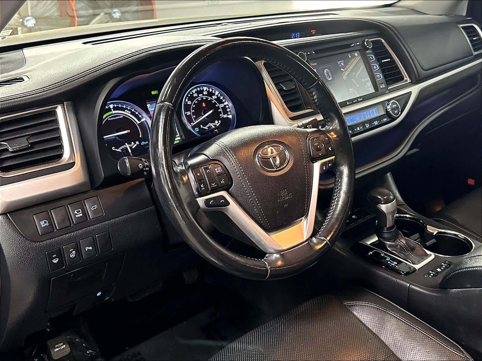 Used 2019 Toyota Highlander Limited Platinum AWD/4WD image 15