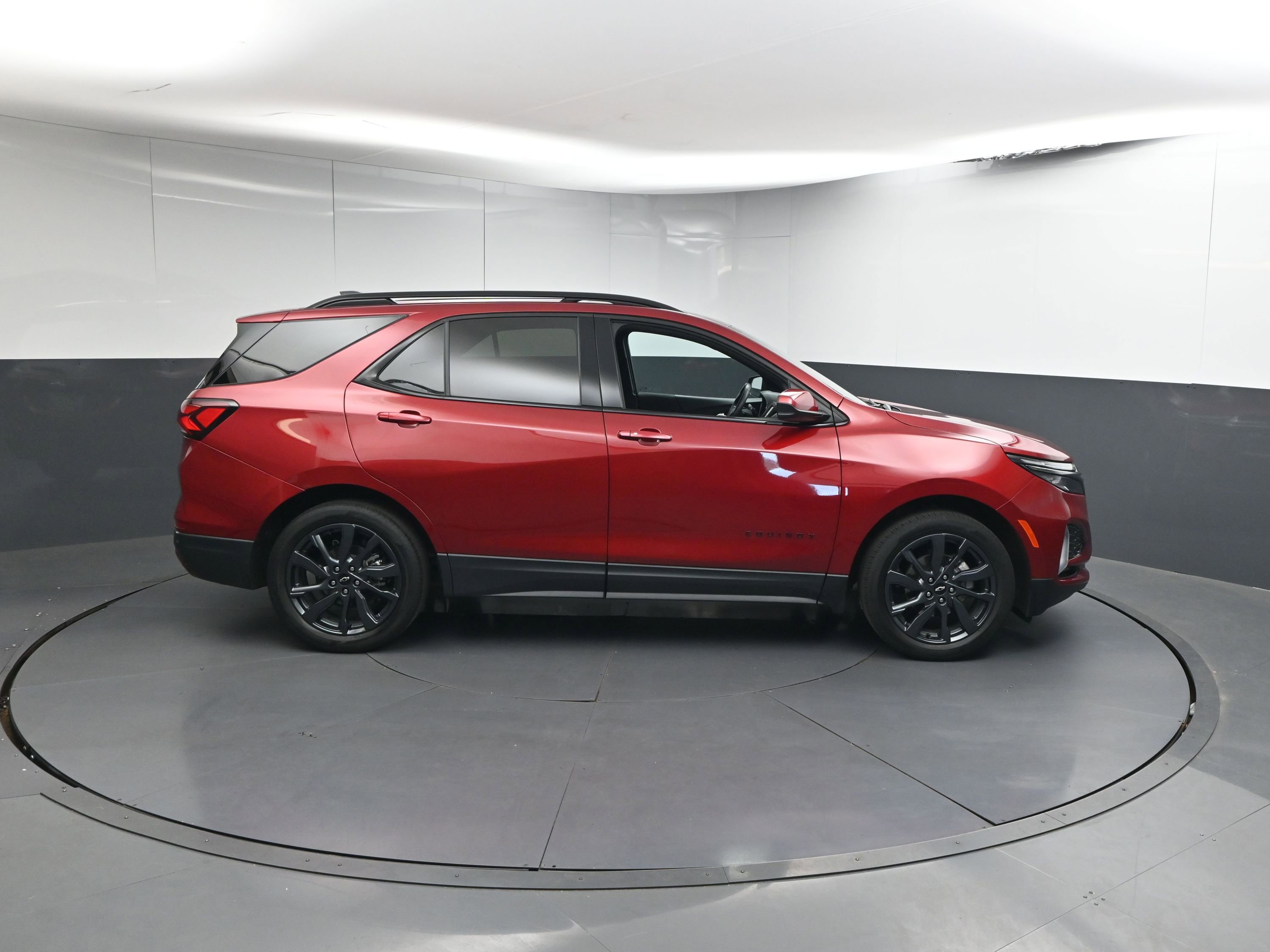 Used 2023 Chevrolet Equinox RS image 25