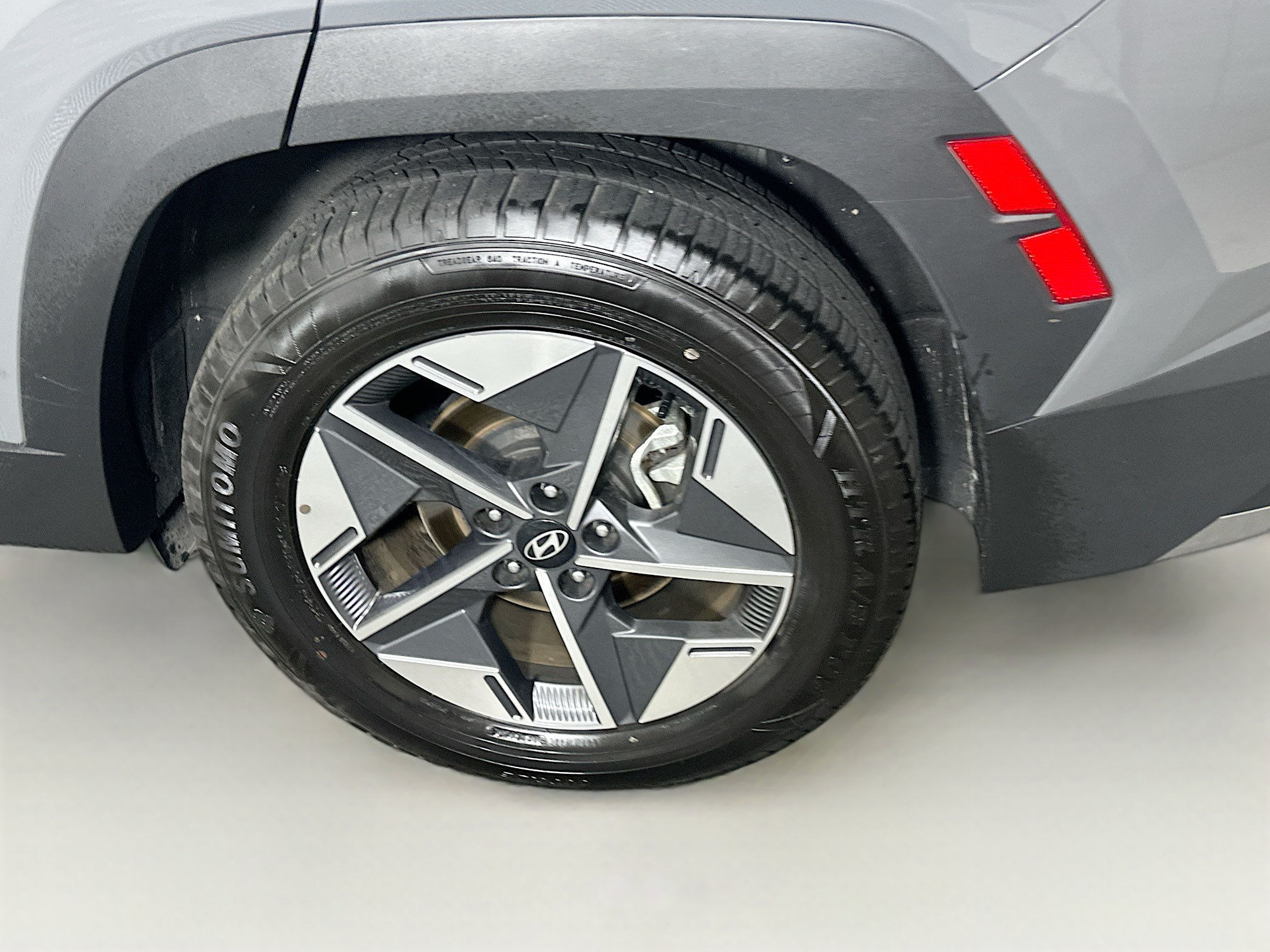 Used 2025 Hyundai Tucson SEL FWD image 11