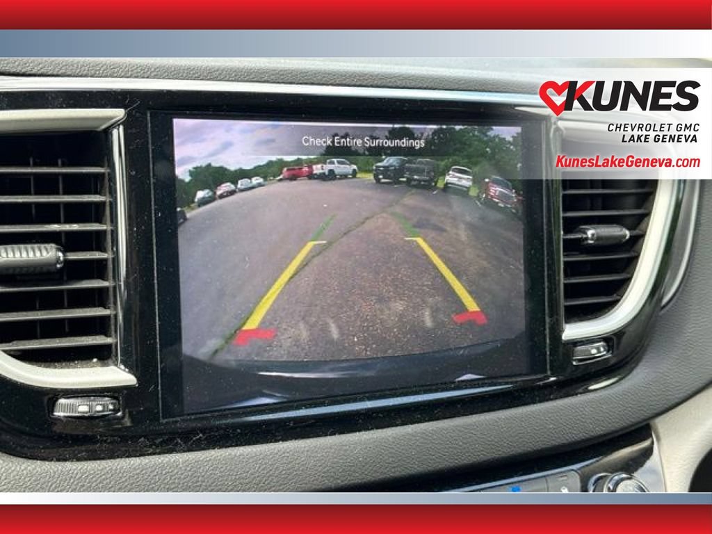 Used 2024 Chrysler Pacifica Touring-L FWD image 21