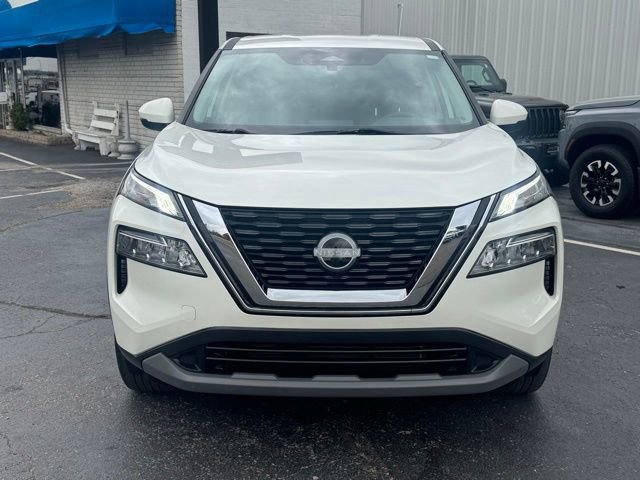 Used 2023 Nissan Rogue SV AWD/4WD image 2