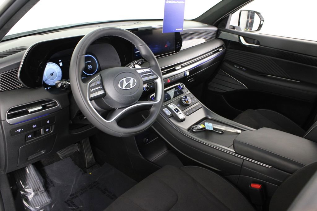 Certified 2025 Hyundai Palisade Calligraphy image 19