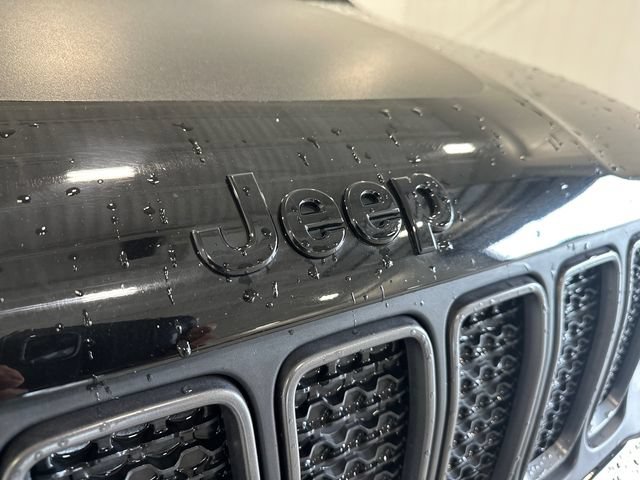 Used 2023 Jeep Renegade Trailhawk AWD/4WD image 34