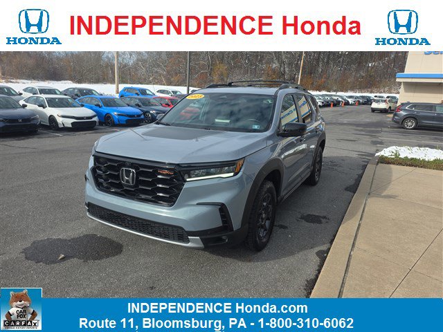 Used 2023 Honda Pilot TrailSport image 1