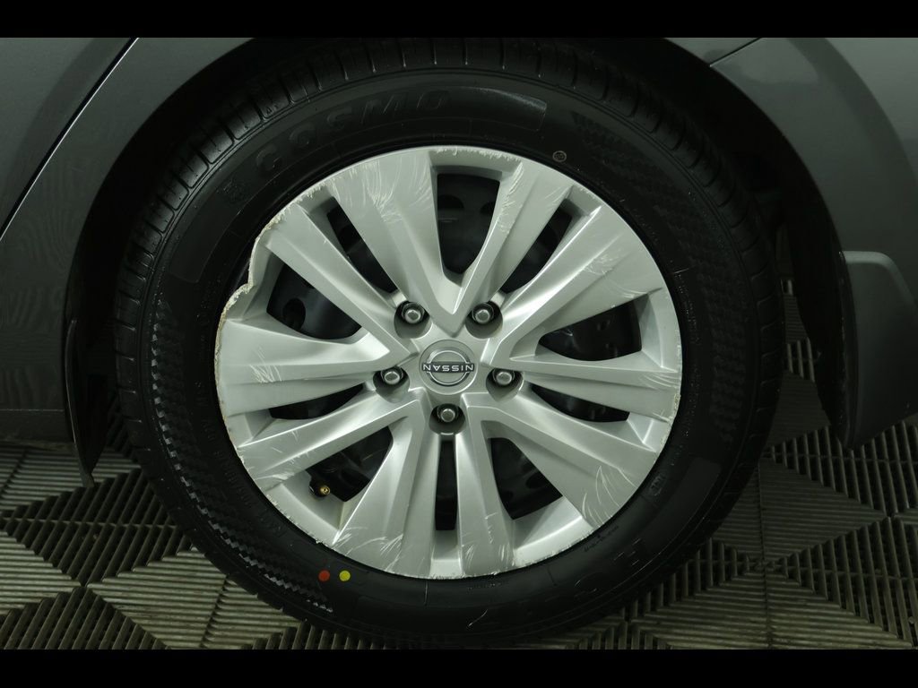 Used 2025 Nissan Sentra S image 19