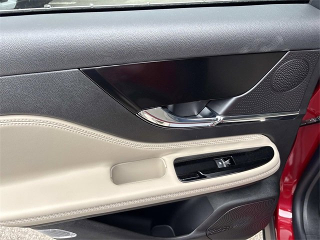 New 2026 Lincoln Corsair Premiere image 19