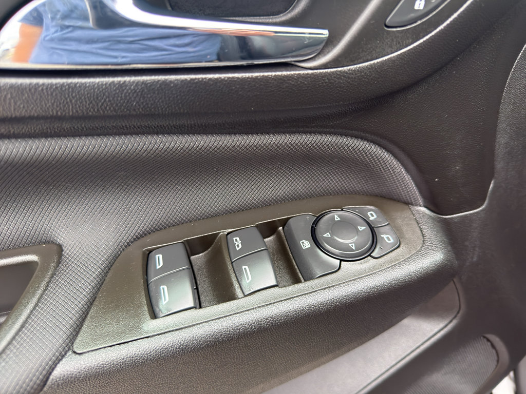 Certified 2023 Chevrolet Equinox RS FWD image 12