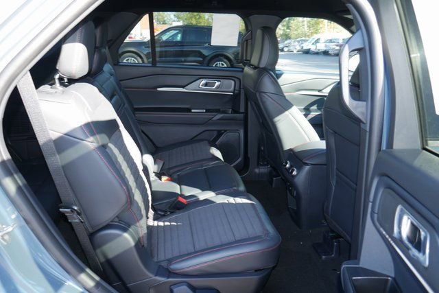 New 2026 Ford Explorer ST-Line w/ ST-Line Street Pack image 26