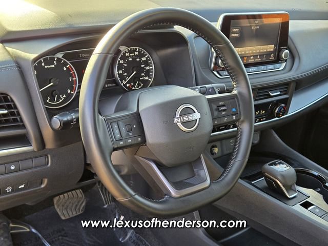 Used 2025 Nissan Rogue SV FWD image 22