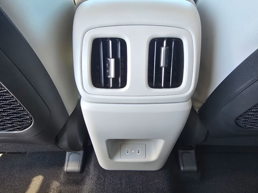 New 2026 Hyundai Tucson Limited image 29