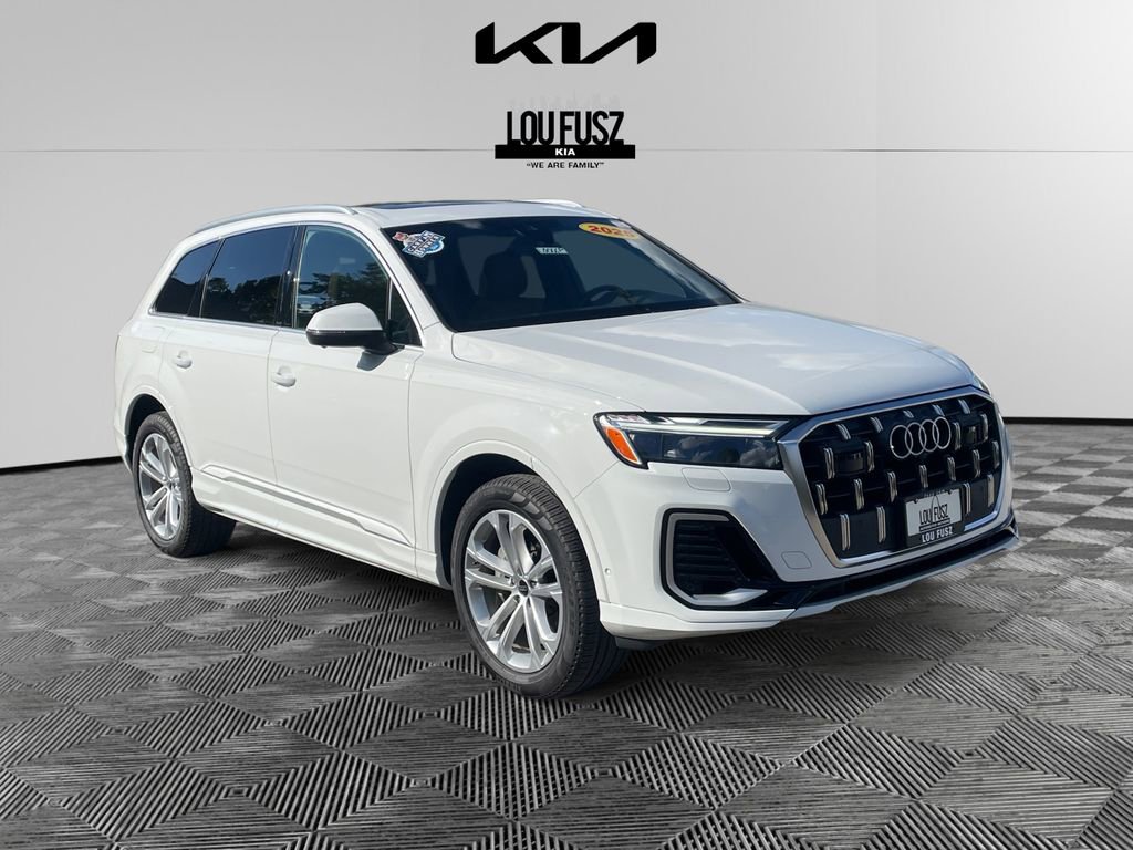 Used 2025 Audi Q7 3.0T Premium Plus