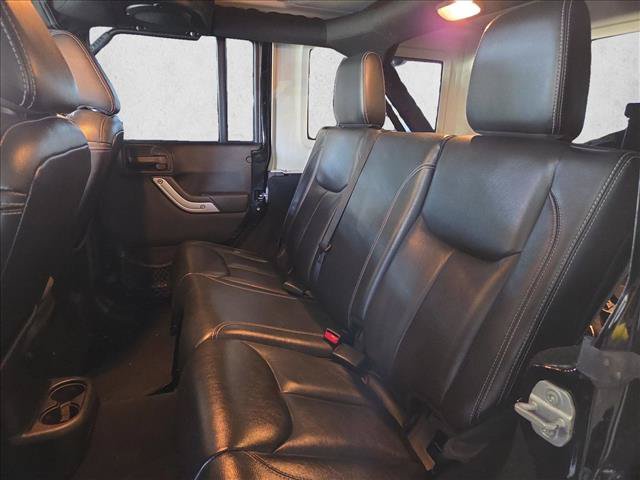 Used 2013 Jeep Wrangler Unlimited Rubicon w/ Connectivity Group AWD/4WD image 16