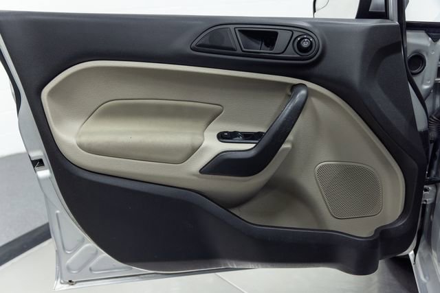 Used 2018 Ford Fiesta SE image 11