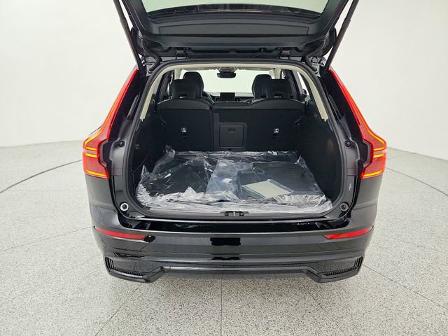 New 2026 Volvo XC60 B5 Ultra w/ Climate Package image 19