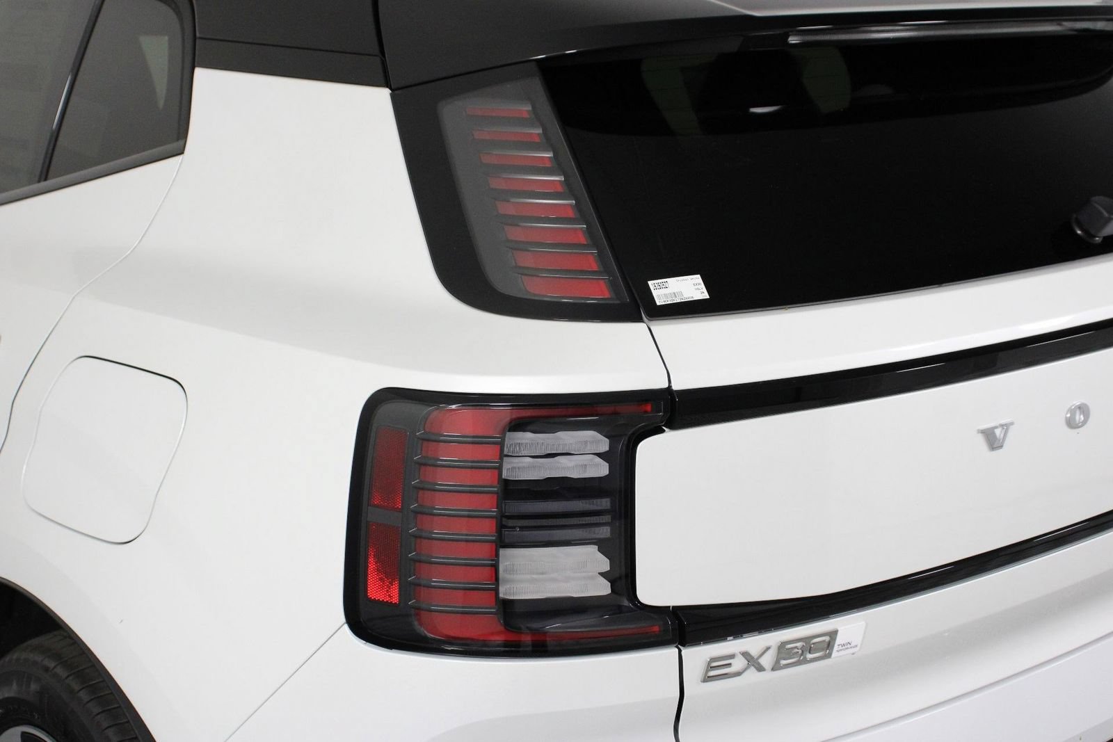 New 2026 Volvo EX30 Plus AWD/4WD image 14