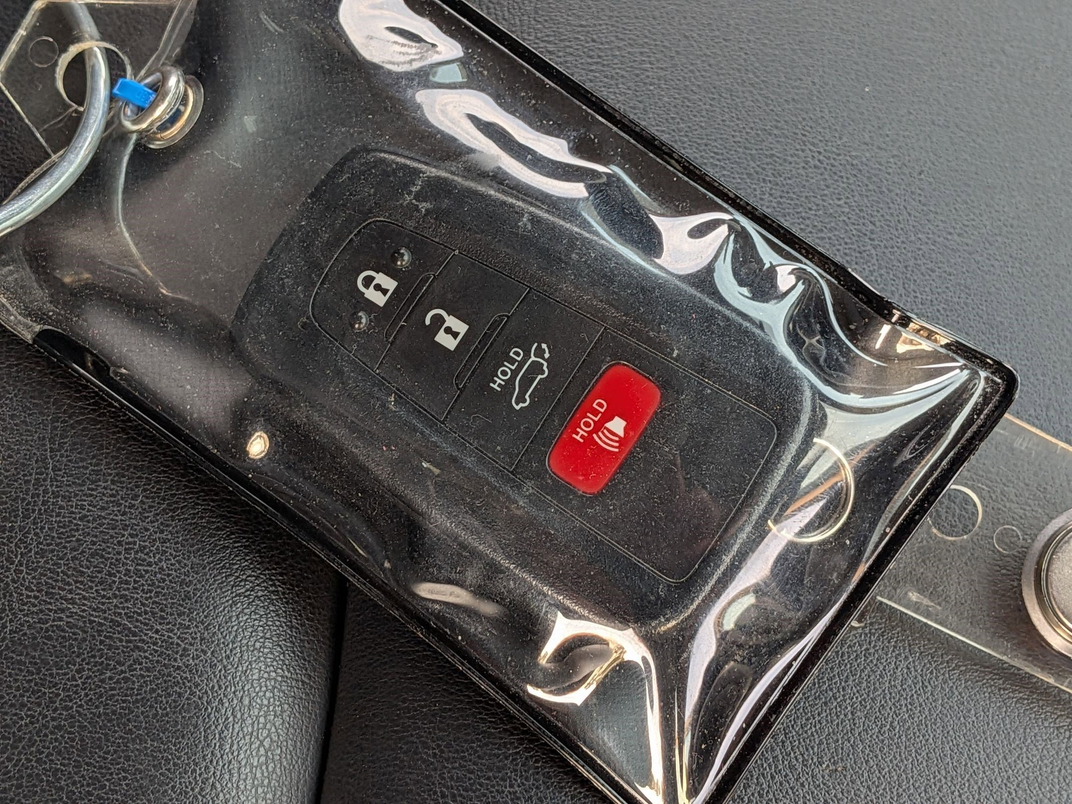 Used 2020 Toyota RAV4 XLE Premium image 38