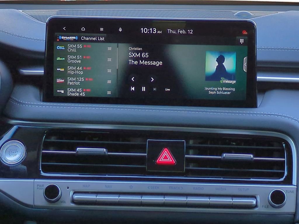 Used 2025 Genesis G70 2.5T image 16