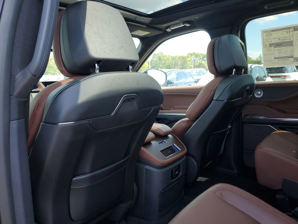 New 2025 Lincoln Navigator L Reserve image 10