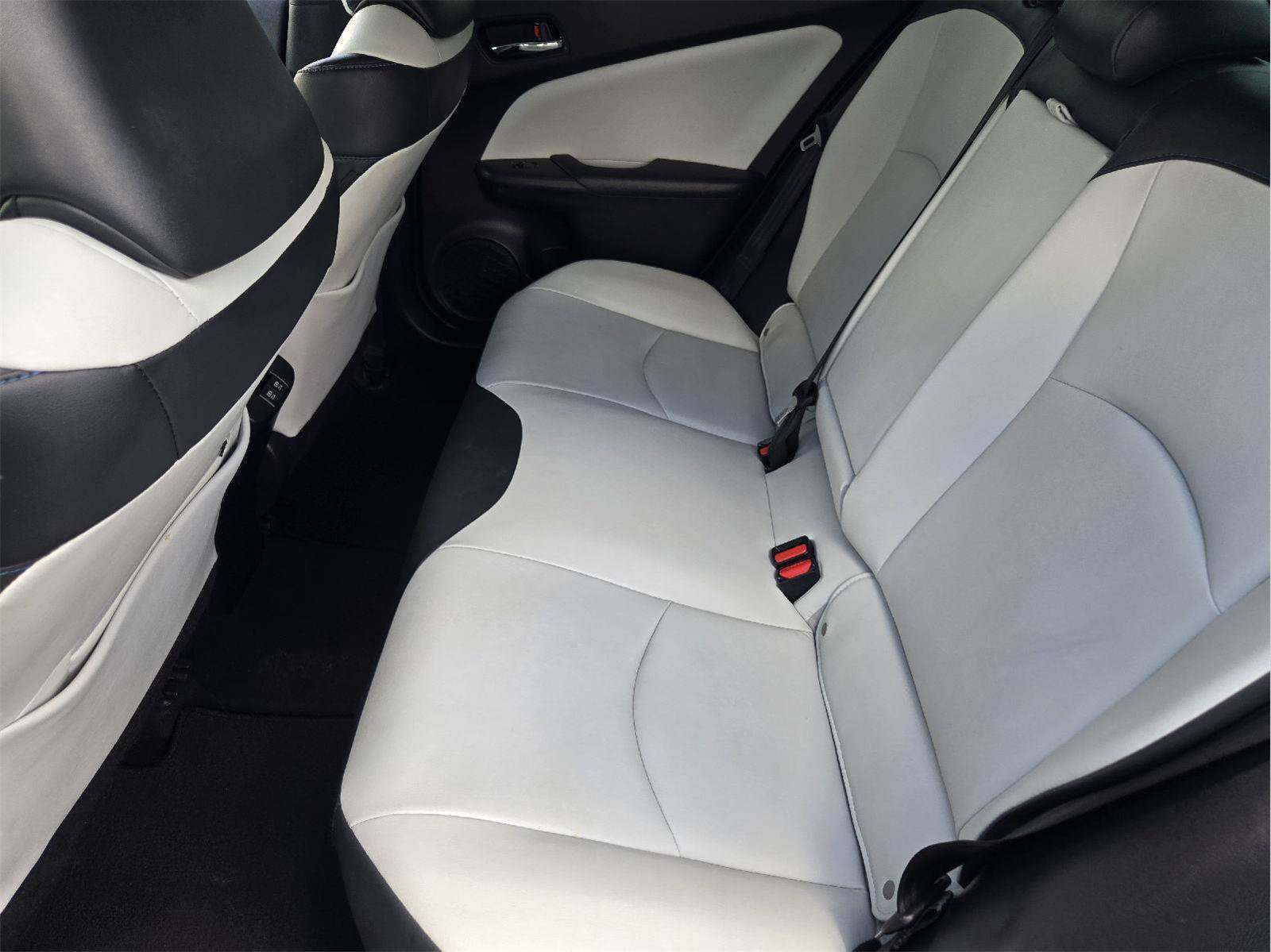 Used 2019 Toyota Prius Limited FWD image 27