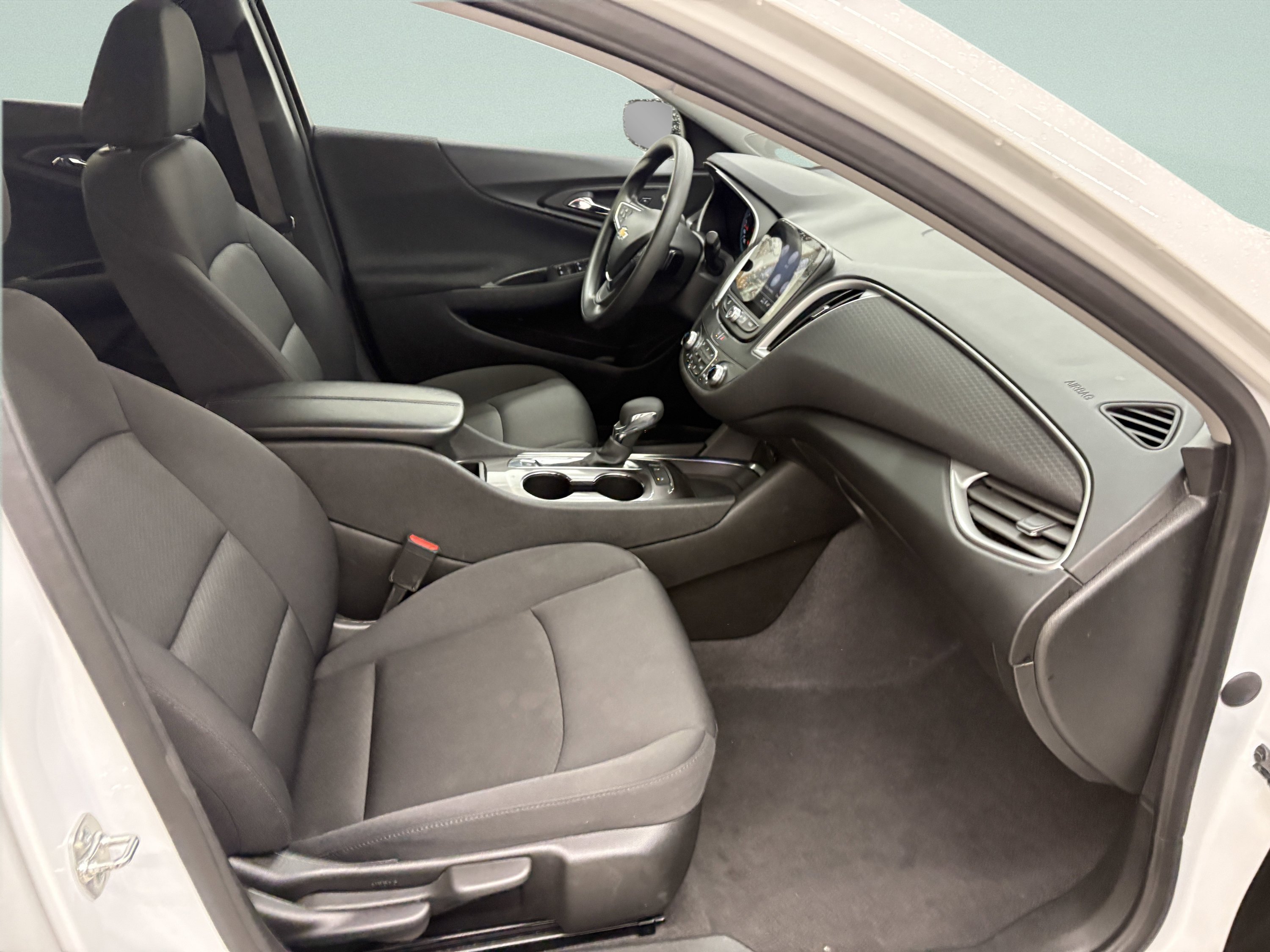 Used 2025 Chevrolet Malibu LT FWD image 22