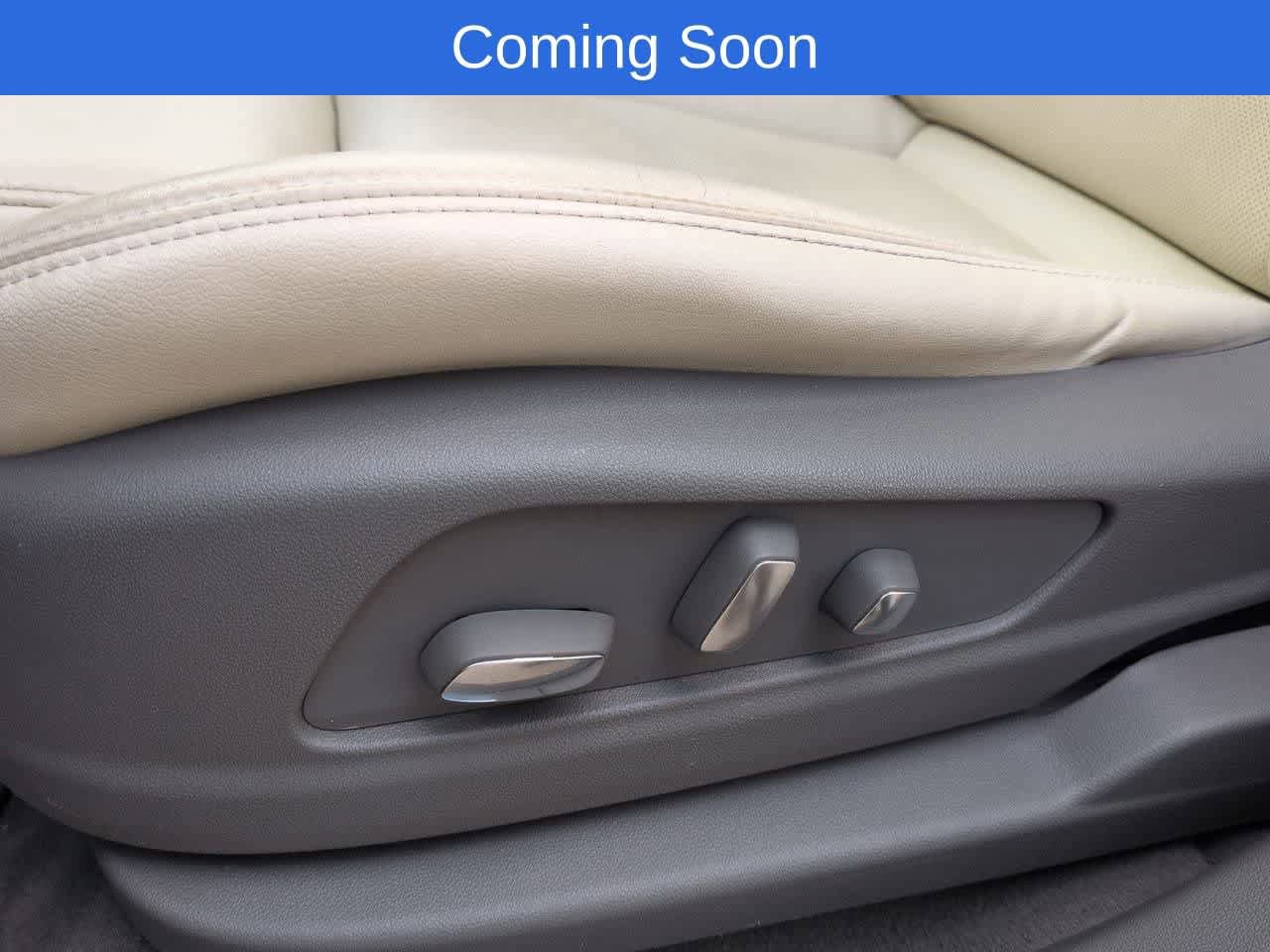 Used 2017 Cadillac XT5 Luxury w/ LPO, Wheel Lock Package FWD image 17