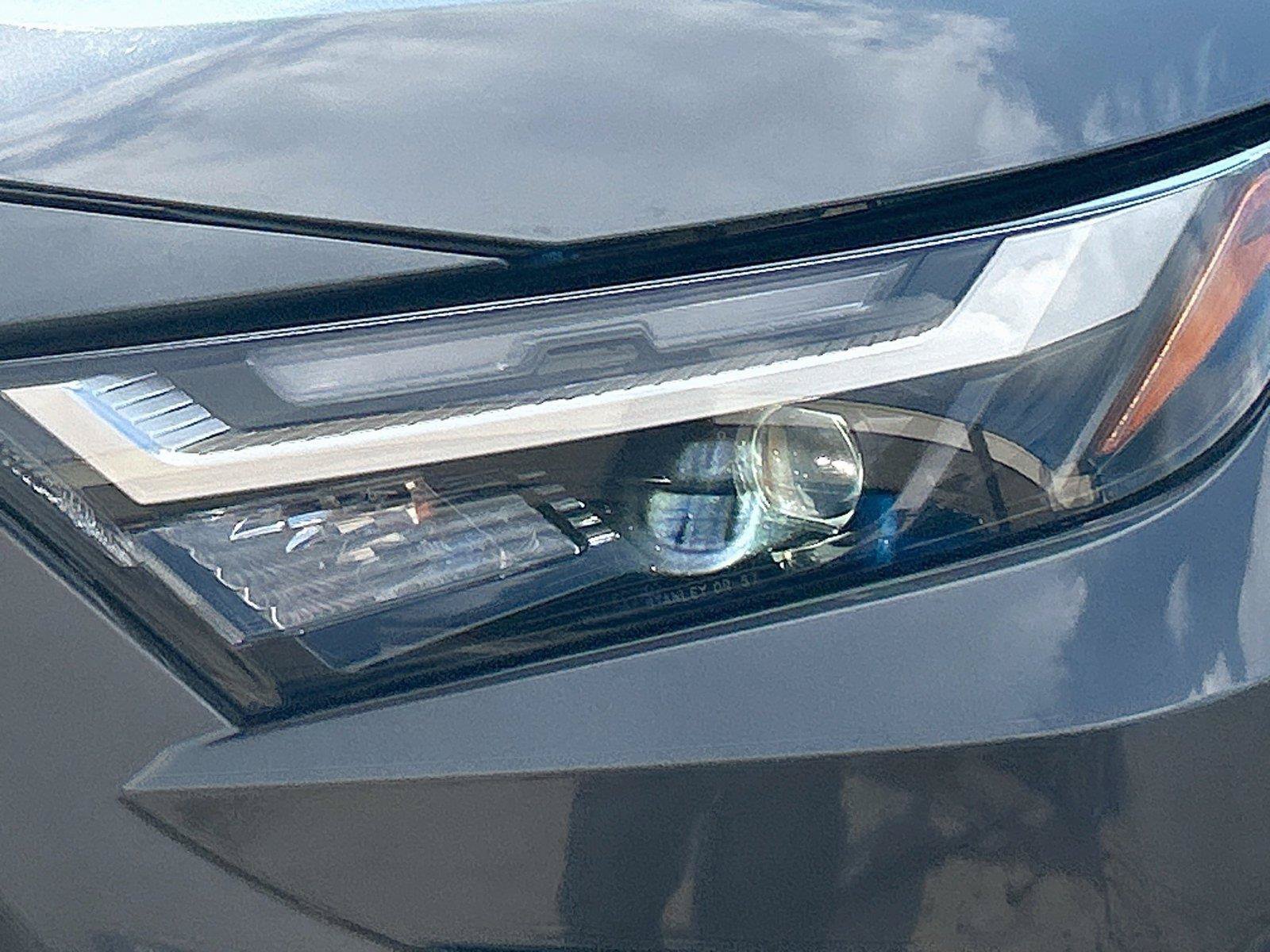 Used 2025 Toyota RAV4 XLE FWD image 10