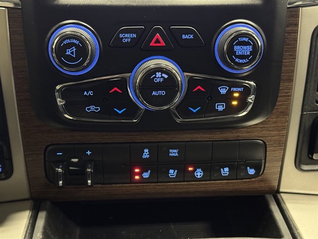 Used 2017 RAM 1500 Laramie w/ Convenience Group image 25