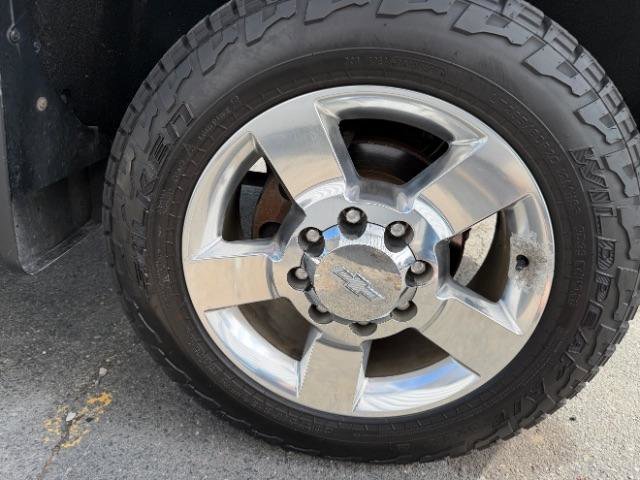 Used 2016 Chevrolet Silverado 2500 LT w/ LT Convenience Package AWD/4WD image 13