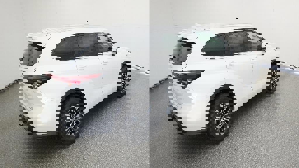 New 2026 Toyota Highlander XLE image 9