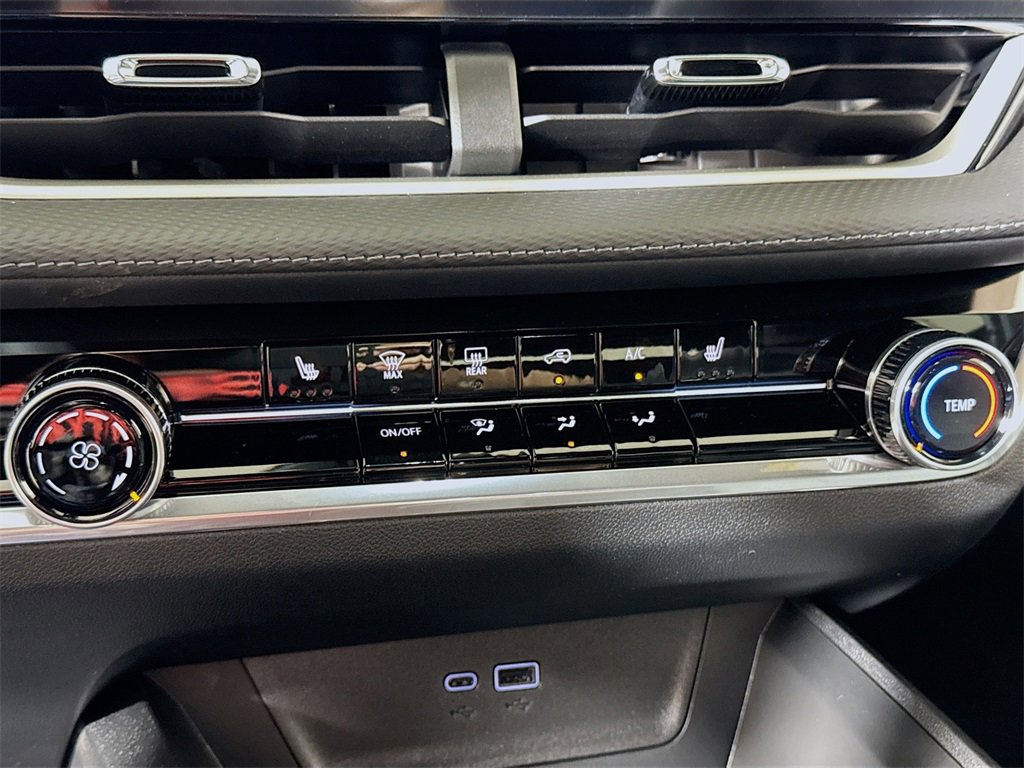 New 2026 Chevrolet Equinox LT image 10