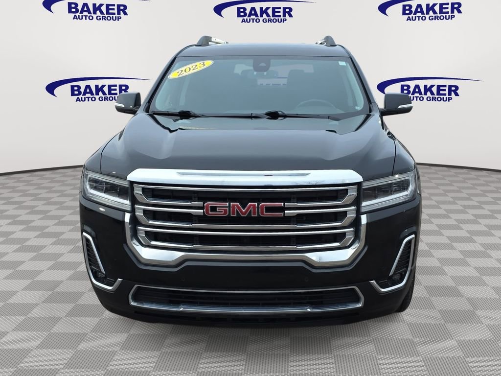 Certified 2023 GMC Acadia SLT w/ Preferred Package image 2