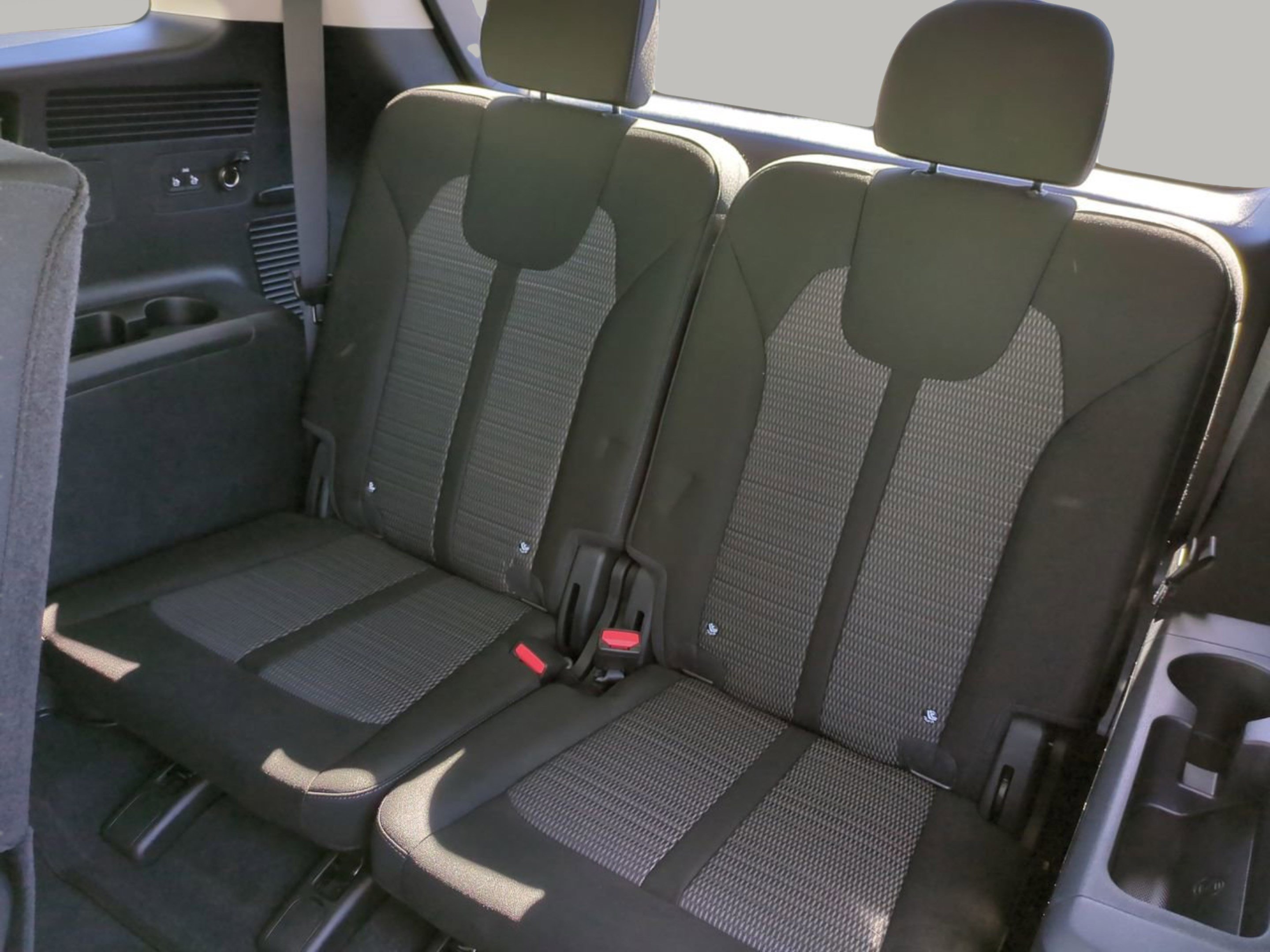 Certified 2026 Kia Sorento LX FWD image 16