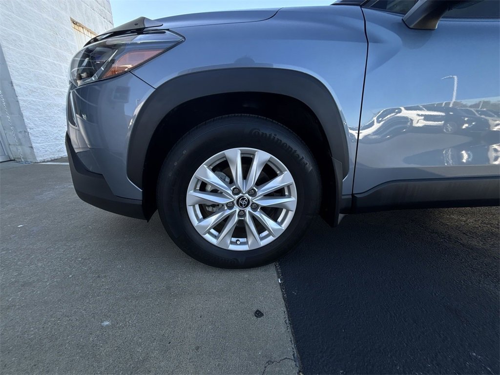 Used 2022 Toyota Corolla Cross LE image 16