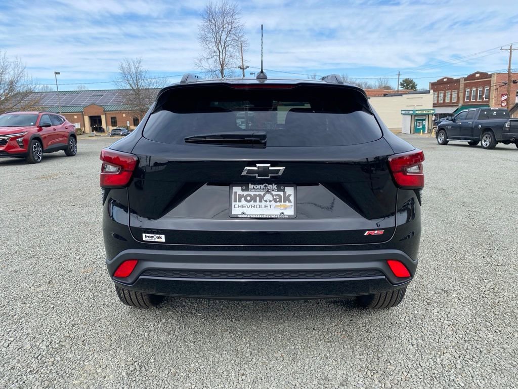 New 2026 Chevrolet Trax RS w/ Sunroof Package FWD image 4