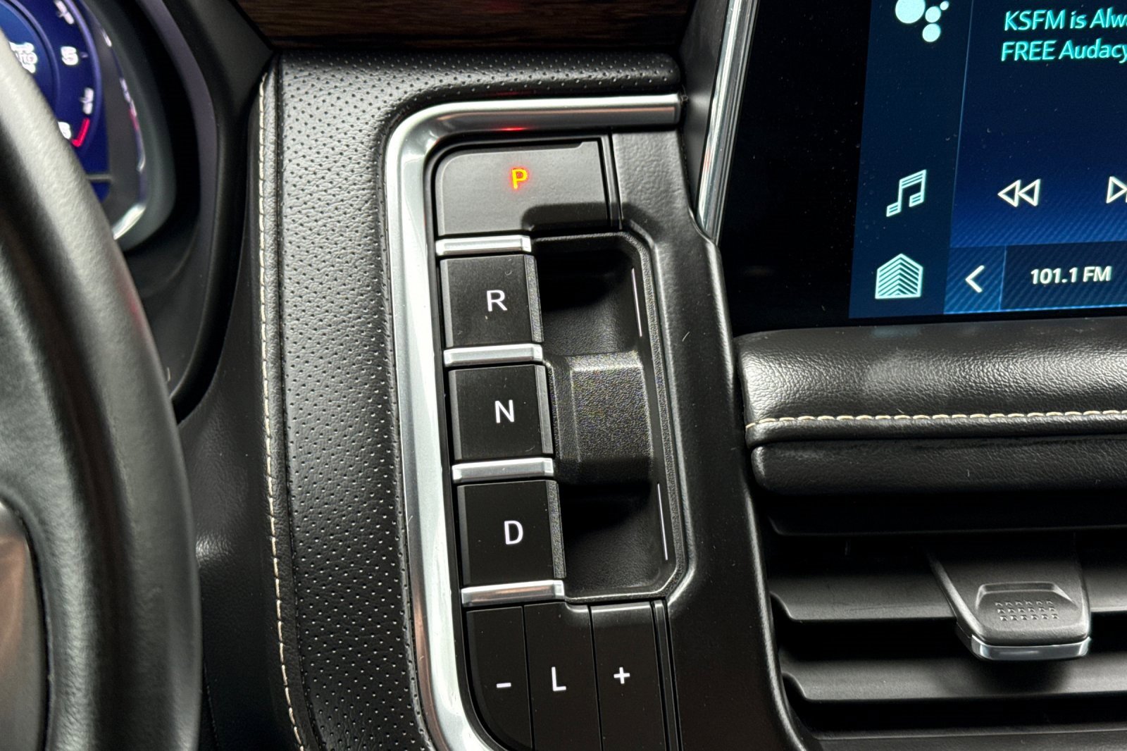 Used 2024 Chevrolet Tahoe Premier image 28