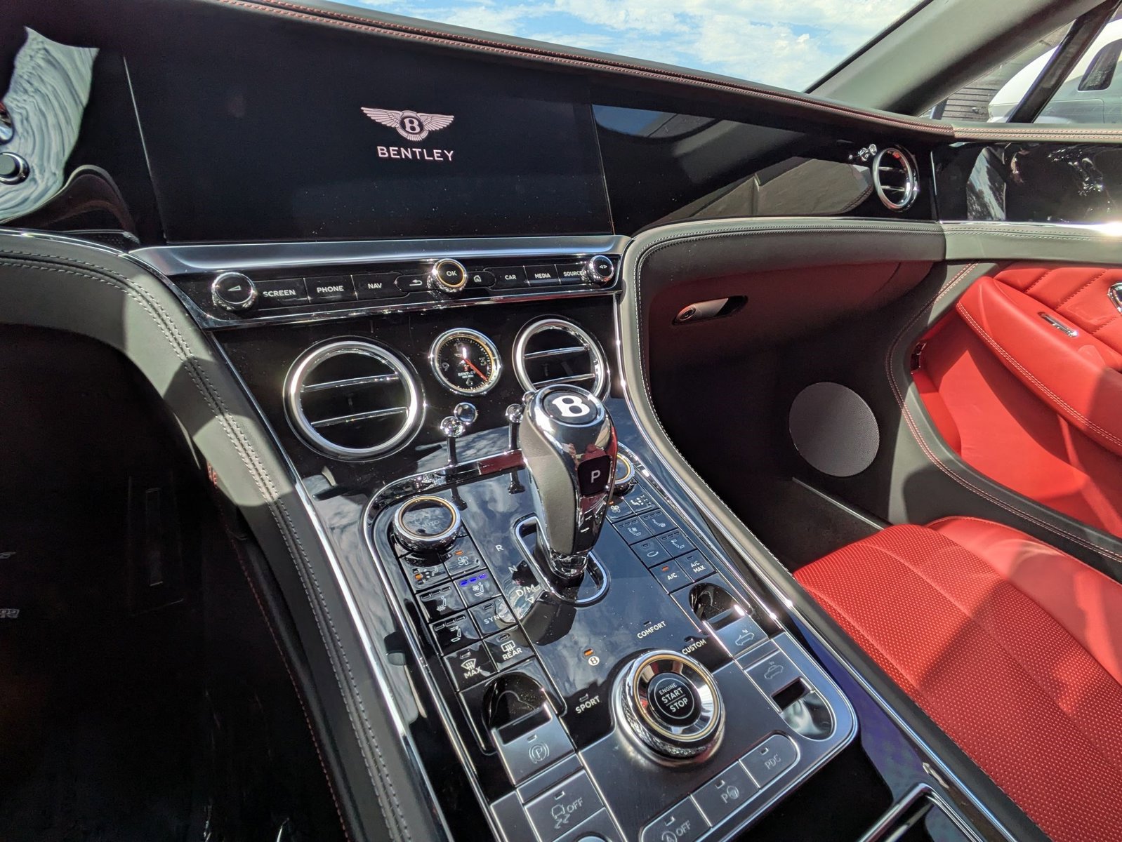 Certified 2024 Bentley Continental GT V8 image 21