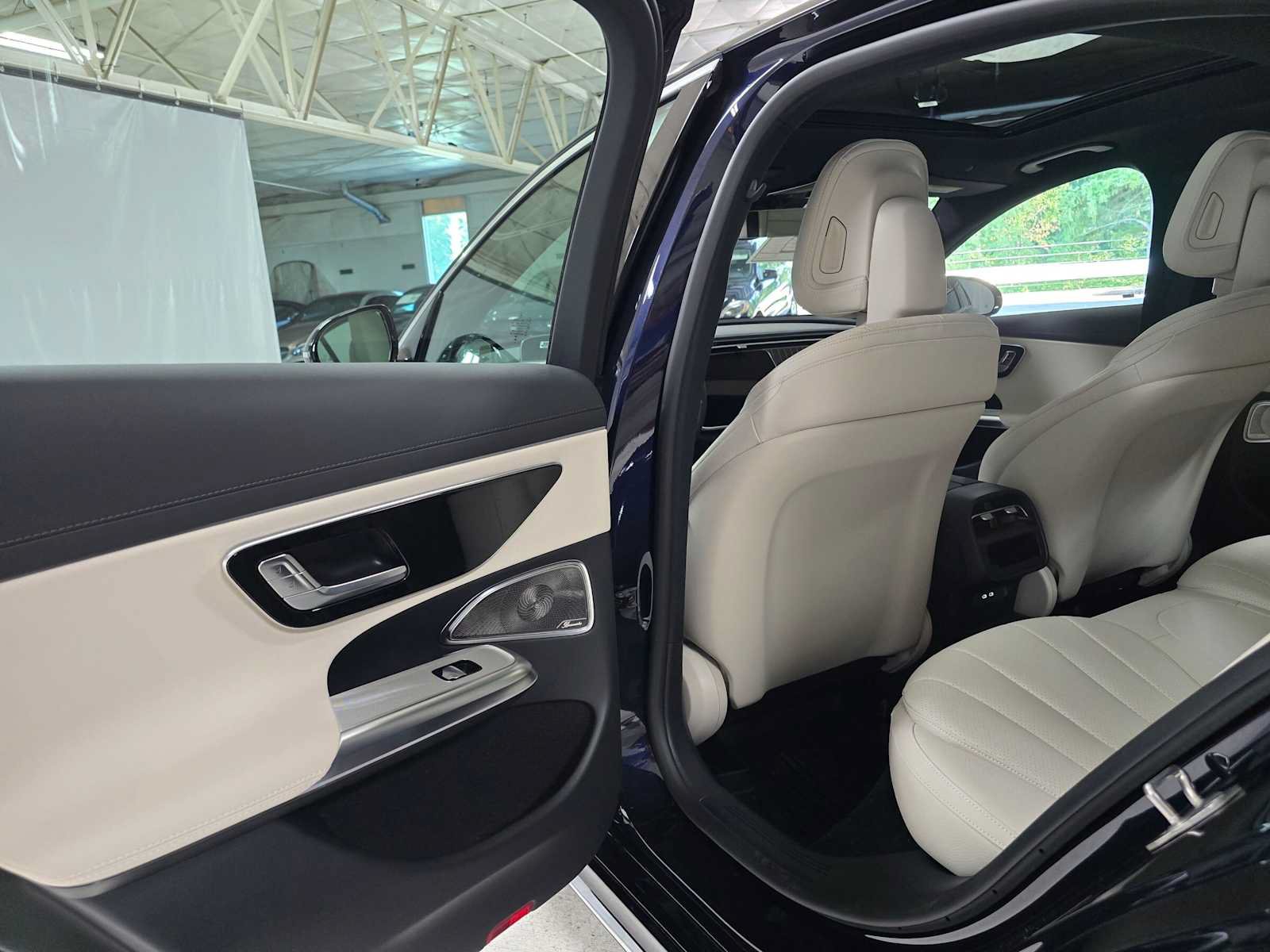New 2027 Mercedes-Benz E 350 4MATIC Sedan image 15