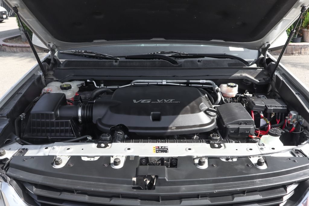 Used 2019 Chevrolet Colorado LT AWD/4WD image 11