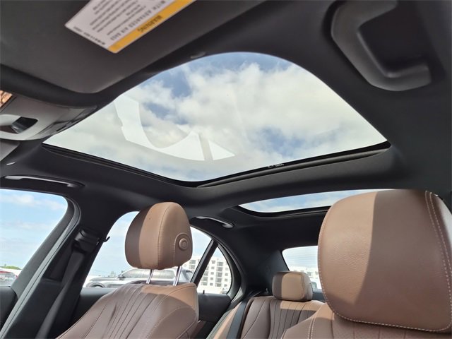 Used 2022 Mercedes-Benz E 350 4MATIC Sedan image 18