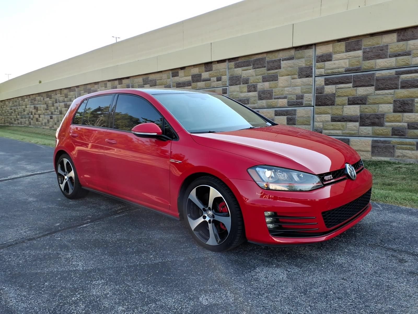 Used 2017 Volkswagen GTI SE