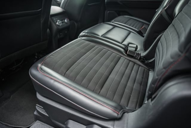 Used 2025 Ford Explorer ST-Line w/ ST-Line Street Pack AWD/4WD image 40