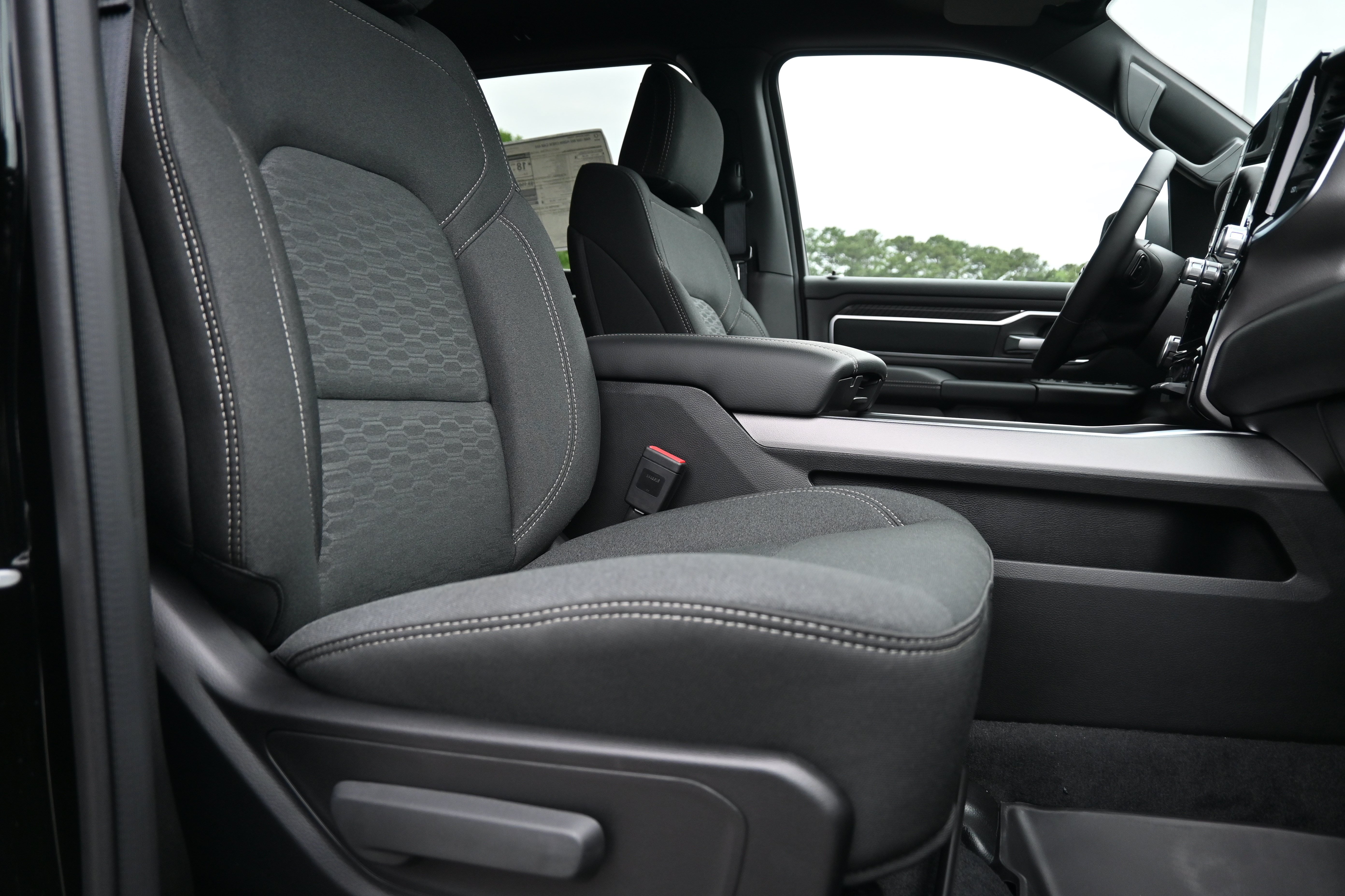 New 2026 RAM 1500 Big Horn AWD/4WD image 32