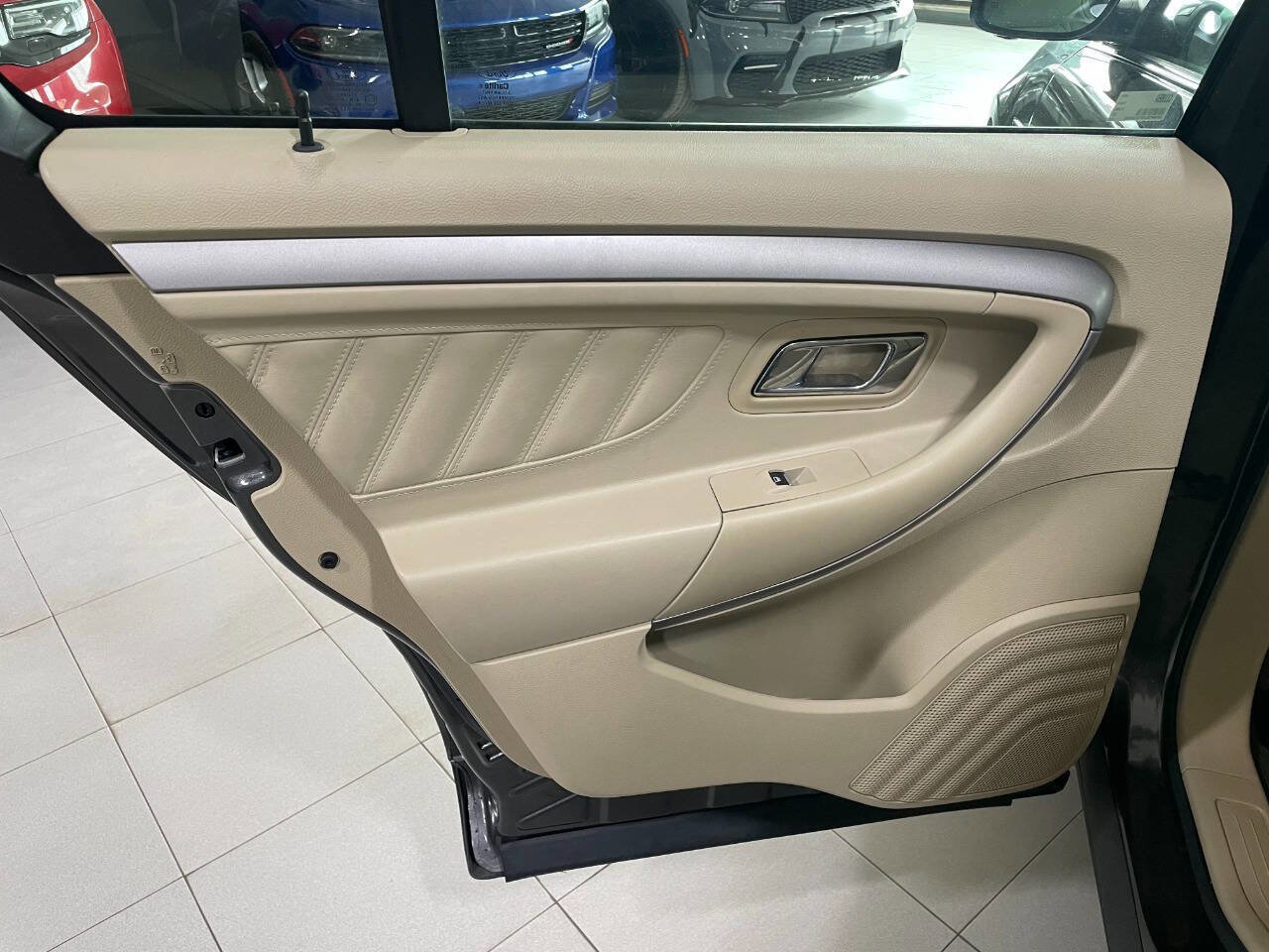 Used 2015 Ford Taurus SEL w/ Equipment Group 201A image 17