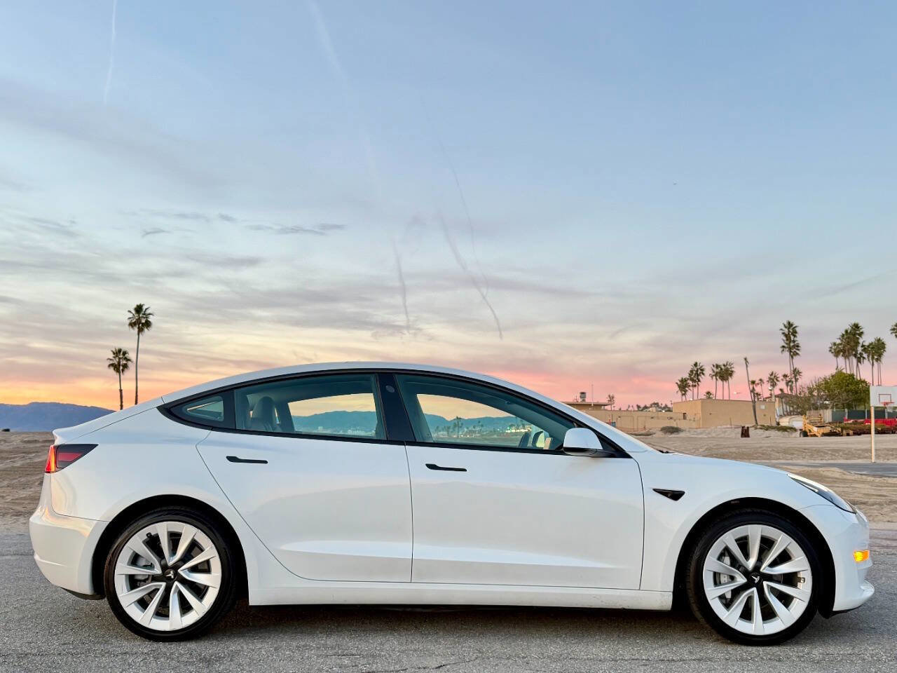 Used 2023 Tesla Model 3 Standard Range RWD image 5
