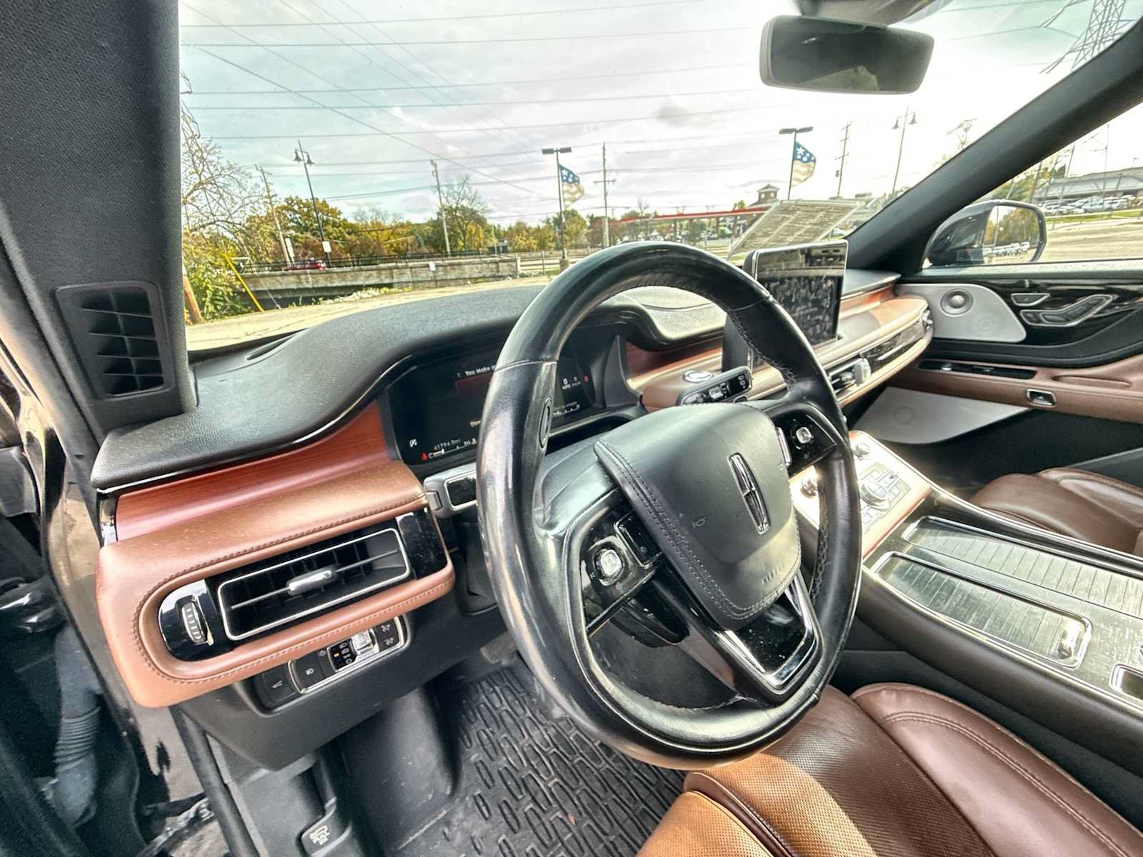 Used 2022 Lincoln Aviator Reserve w/ Equipment Group 201A AWD/4WD image 10