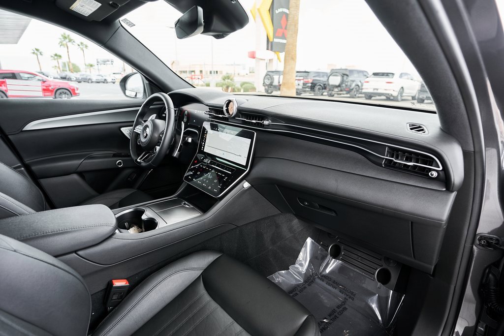 Used 2023 Maserati Grecale GT image 29