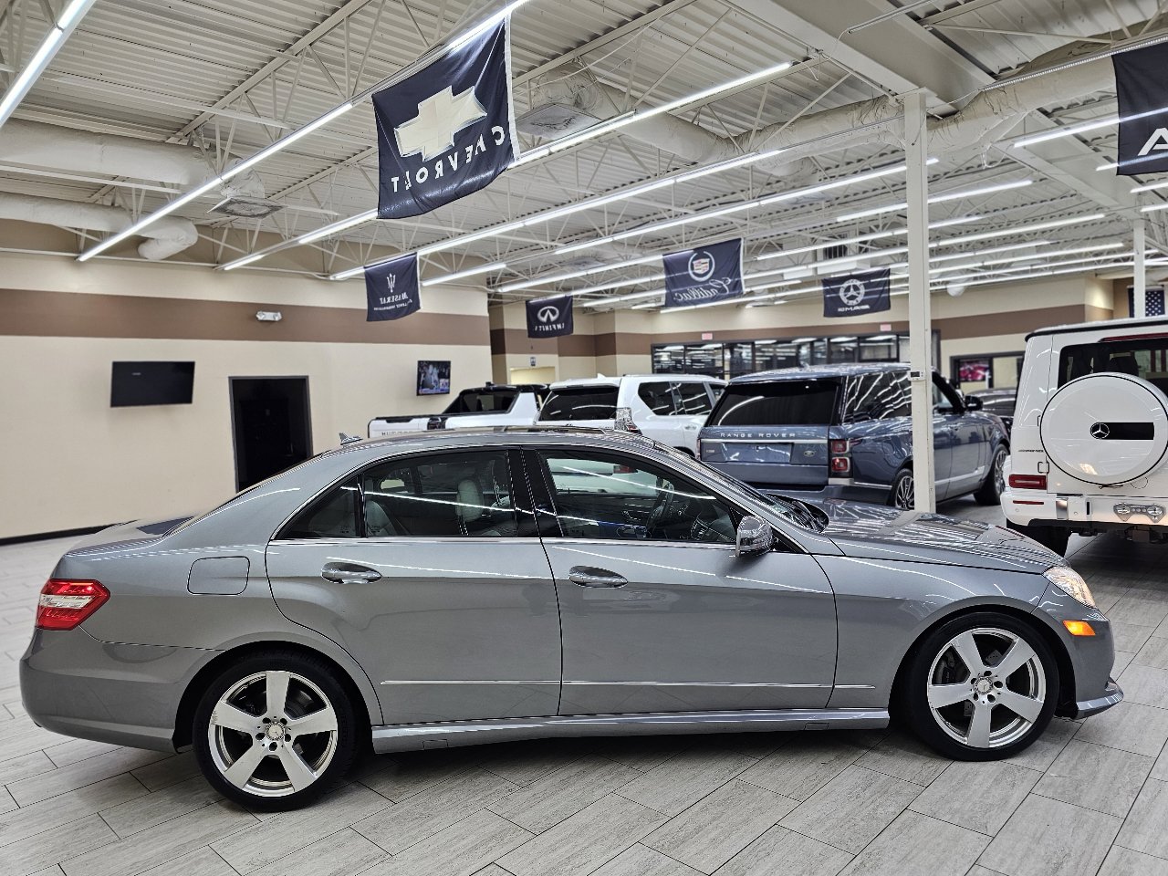 Used 2010 Mercedes-Benz E 350 Sedan w/ Premium 1 Pkg image 5