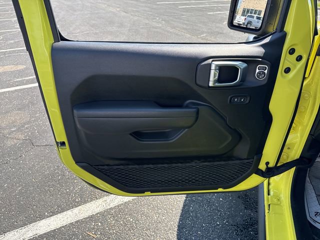 Used 2024 Jeep Wrangler Rubicon image 13