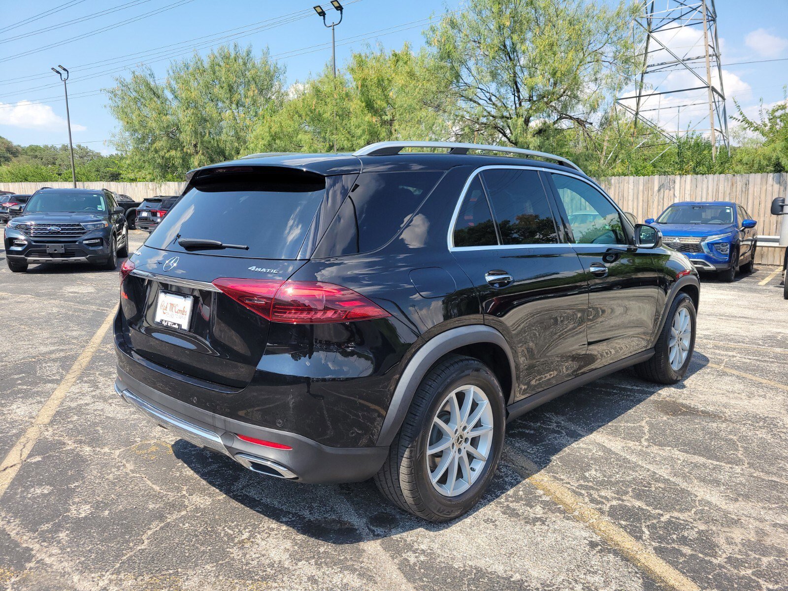 Used 2024 Mercedes-Benz GLE 350 4MATIC w/ 3rd Row Seat Package image 4